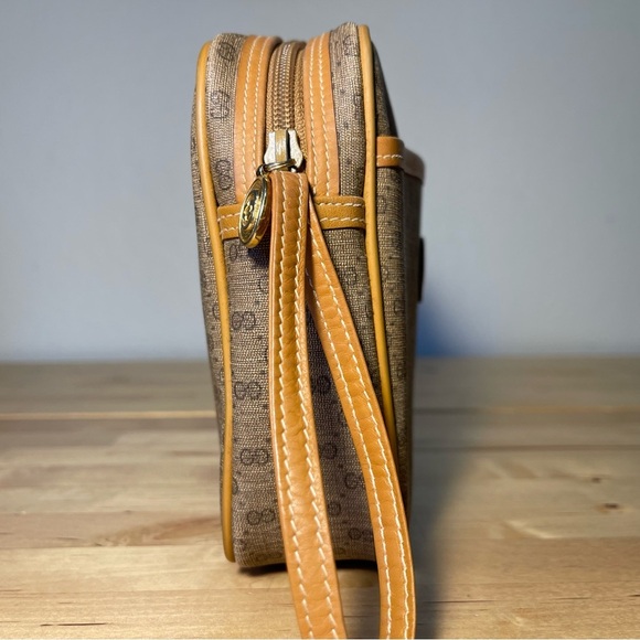 Vintage 1980s GUCCI GG Web Monogram Canvas/Leather Whistle - Picture 3 of 15